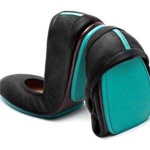 Tieks Black Leather Ballet Flat with Teal Sole Size 8 Women